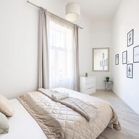 Deluxe Central Grand Residence W/ 5 Bedrms Budapest Exterior foto